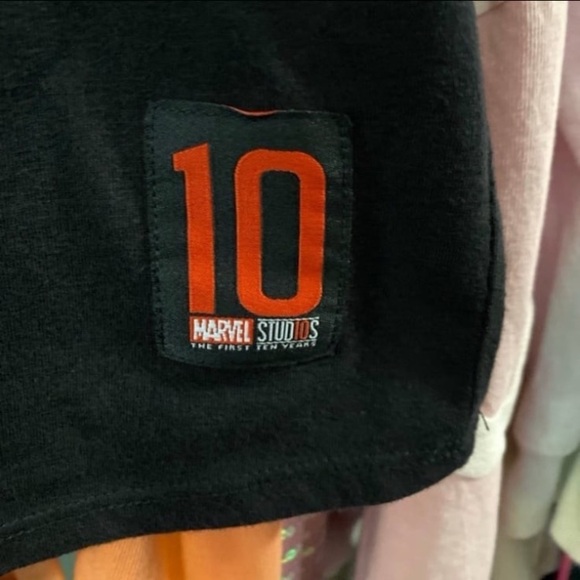 Disney parks marvel reversible sequin avengers hidden faces 10 year t-shirt - Picture 3 of 8